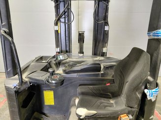 Carretilla retráctil Caterpillar NR16N2