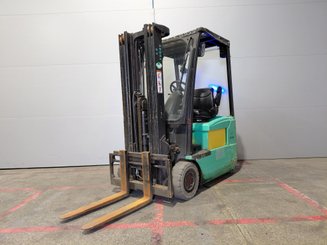Carretilla contrapesada de 3 ruedas Yale ERP16 ATF