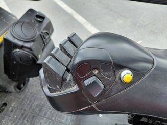 Carretilla contrapesada de 4 ruedas Caterpillar GP45NTD - 7