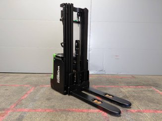 Apilador con conductor acompañante Hangcha CDD16-XT1-SI