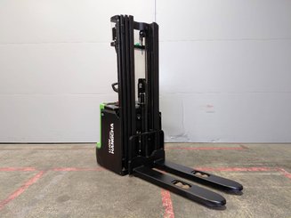 Apilador con conductor acompañante Hangcha CDD16-XT1-SI