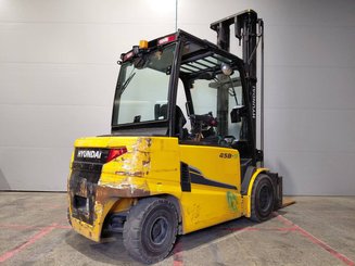 Carretilla contrapesada de 4 ruedas Hyundai 45B9