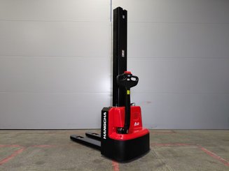 Apilador con conductor acompañante Hangcha CDD12-AMC2 