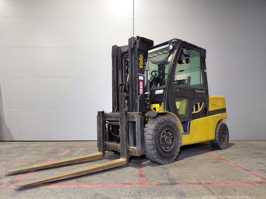 Carretilla contrapesada de 4 ruedas Yale GDP50 - 1