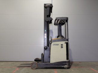 Carretilla retráctil Crown ESR 5260