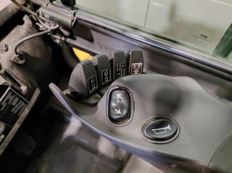 Carretilla contrapesada de 4 ruedas Yale GLP70VX - 9