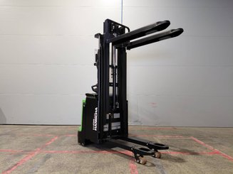 Apilador con conductor acompañante Hangcha CDD12-XT1-SiL