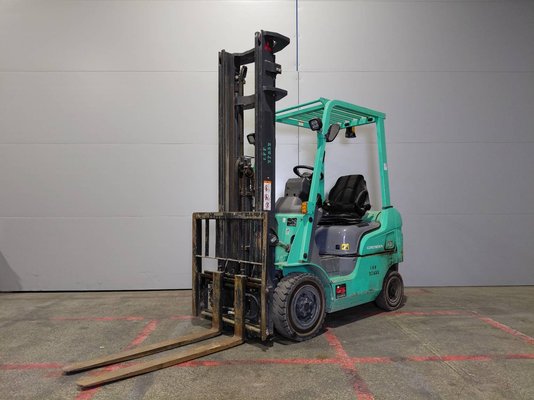 Carretilla contrapesada de 4 ruedas Mitsubishi FD15N - 1