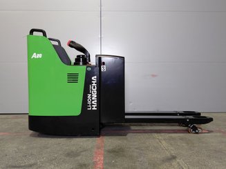 Transpaleta con plataforma Hangcha CBD20-AC2S-iSU