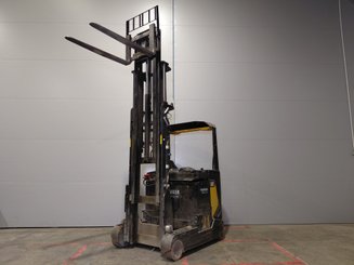 Carretilla retráctil Caterpillar NR16N2
