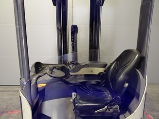 Carretilla retráctil Crown ESR 5260