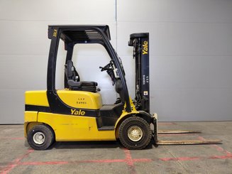 Carretilla contrapesada de 4 ruedas Yale GDP25 - 5
