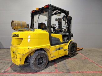 Carretilla contrapesada de 4 ruedas Hyundai 45L-7