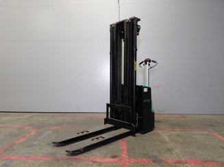 Apilador Mitsubishi SBP12N2