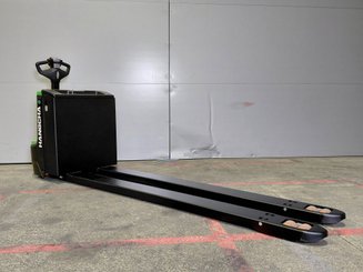 Transpaleta con conductor acompañante Hangcha CBD20-XT1-SI