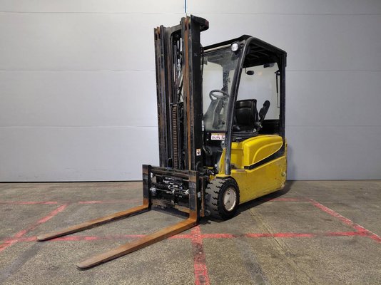 Carretilla contrapesada de 4 ruedas Yale ERP20 - 1