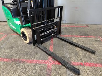 Carretilla contrapesada de 3 ruedas Hangcha XC3-20i (CPDS20-XCY2G-SI)
