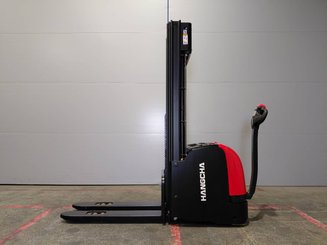 Apilador con conductor acompañante Hangcha CDD12-AC2-L