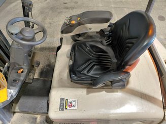 Carretilla contrapesada de 4 ruedas Crown SCF6040-18 - 7