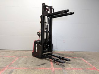Apilador con conductor acompañante Hangcha CDD16-AC1-L