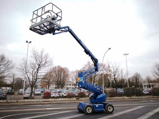 Plataforma articulada Upright AB46E
