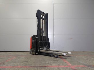 Apilador con conductor acompañante Hangcha CDD12-E
