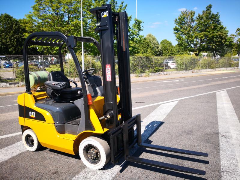 Carretilla contrapesada de 4 ruedas Caterpillar GP18N - 1