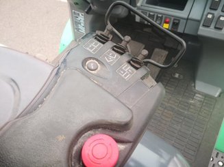 Carretilla contrapesada de 4 ruedas Mitsubishi FD40N - 10