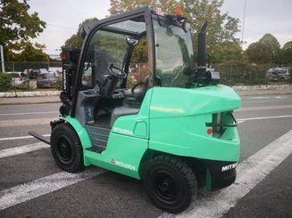 Carretilla contrapesada de 4 ruedas Mitsubishi FD40N - 3