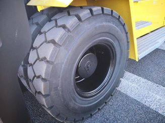 Carretilla contrapesada de 4 ruedas Hyster H16XM-12