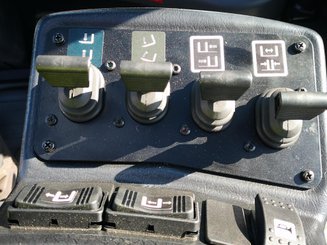 Carretilla contrapesada de 4 ruedas Hyster H16XM-12