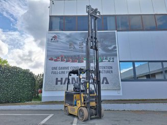Carretilla contrapesada de 4 ruedas Caterpillar EC25N