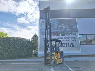 Carretilla contrapesada de 4 ruedas Caterpillar EC25N