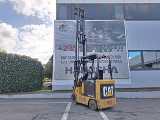 Carretilla contrapesada de 4 ruedas Caterpillar EC25N