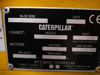 Carretilla contrapesada de 4 ruedas Caterpillar EC25N - 7