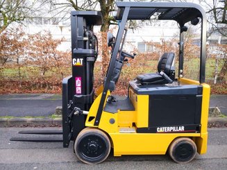 Carretilla contrapesada de 4 ruedas Caterpillar EC25N