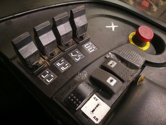 Carretilla retráctil OM XR16AC