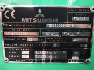 Carretilla contrapesada de 4 ruedas Mitsubishi FD40N