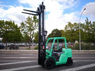 Carretilla contrapesada de 4 ruedas Mitsubishi FD40N