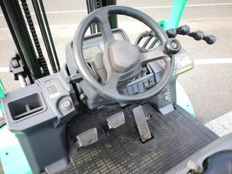 Carretilla contrapesada de 4 ruedas Mitsubishi FD40N