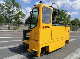 Carretilla multidireccional carga lateral Fiora HD-LT80F