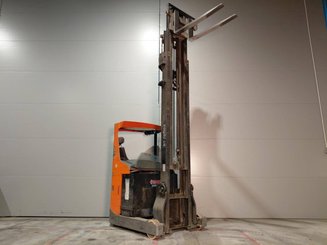 Carretilla retráctil BT RRE 160 - 7