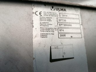 Transpaleta con conductor acompañante Ulma EPT20