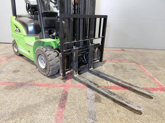 Carretilla contrapesada de 4 ruedas Hangcha XC25i