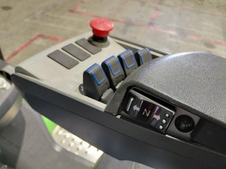 Carretilla contrapesada de 4 ruedas Hangcha XC25i