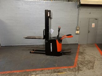 Apilador con plataforma Hangcha CDD20 AZ3S
