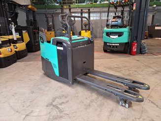 Transpaleta con plataforma Mitsubishi PBF25N3R MITSUBISHI - 6