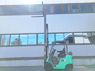 Carretilla contrapesada de 4 ruedas Mitsubishi FG15N