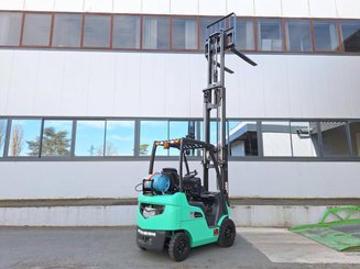 Carretilla contrapesada de 4 ruedas Mitsubishi FG15N