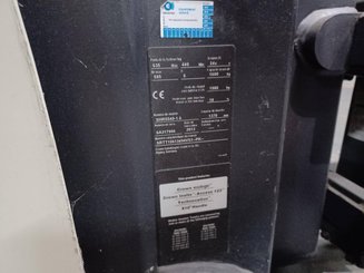 Apilador con horquillas entre patas Crown SHR5540-1.6